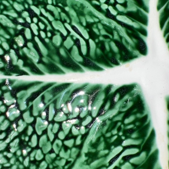 Secla green cabbage leaf dish - Picture 2 of 9